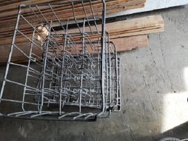 Senoviška taros dėžė buteliams