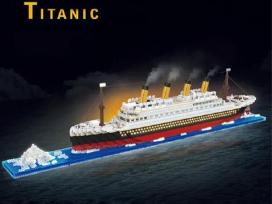 Lego titanic