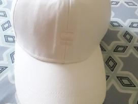 Adidas vyriška kepurė 12eur.
