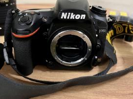 **Nikon D750 + grip**