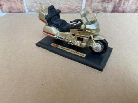 Honda gold wing se motociklo modelis 1:18 bike