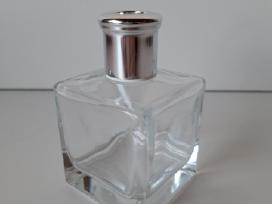 Stiklinis indas kvapams, difuseris