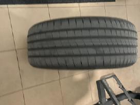 Parduodu Goodyear padangą R19 225/40 Eagle F1