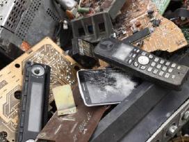 Perku ivairia nereikalinga elektronikos laužą