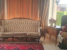 Trivietė klasikinė sofa