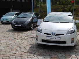 Toyota Prius – ekonomiška ilgalaikė nuoma Kaune!