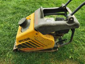Parduodu vibro plokšte su Honda GX 160 varikliu.