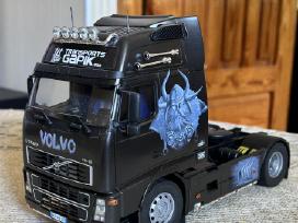 Parduodu vilkiko 1:24 Volvo Fh16 "Viking" modeli.