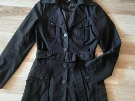Juodas H&m lietpaltukas