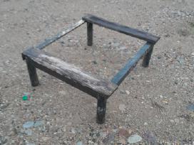 Stovas bičių aviliui
