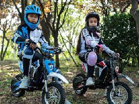 Naujas vaikiškas elektrinis krosinis motociklas