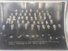 Sena 1955m fotografija 16-22 cm su sąrašu