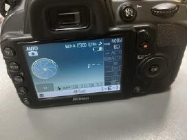 Nikon D3100 fotoaparatas su defektu