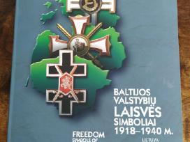 Knyga apie Lt,lv,ee prieškarinius apdovanojimus