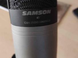 Condenser microphone + stand + pop filter