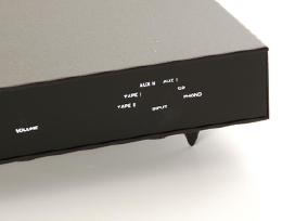 Pro-ject 7 Amp puristic designed integrated amplif