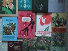 Įvairios knygos kambariniai, lauko augalai
