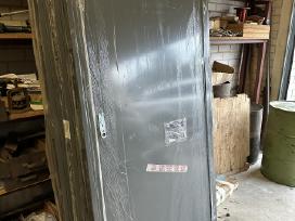 Parduodu 2 naujas priesgaisrines metalines duris