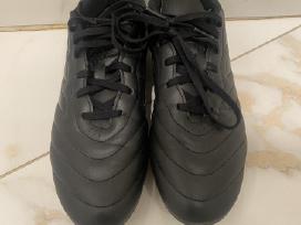 Futbolo bateliai Adidas 39,5 dydis