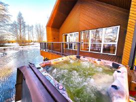 Župė Dream House su jacuzzi ir pirtimi