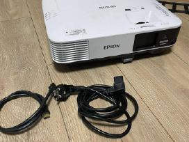 Parduodu projektoriu epson eb-2255u