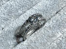 Auksinis žiedas su 1,34ct deimantų