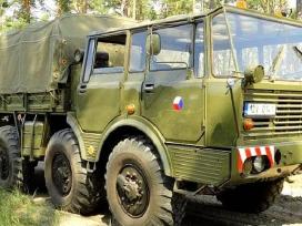 Tatra 813