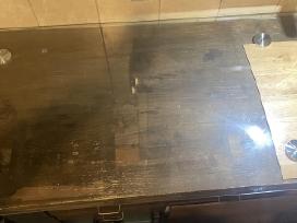 Grūdinto stiklo stačiakampis stalviršis