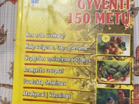 Parduodamos vertingos ir įdomios knygos