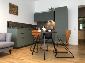 Centre, ramiame akligatvyje naujai įrengti