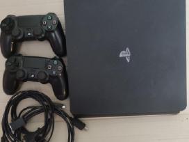 Ps4 Slim atristas 35 zaidimai, 2 pulteliai