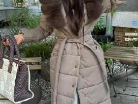 Nauja pūkinė striukė su lapės kailiu