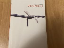 Parduodama nauja knyga Dievu miškas