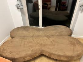 Sofa su miegojimo funkcija
