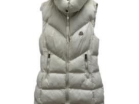 Moncler 3 (L) dydžio liemenė žieminė su kapiškonu