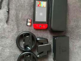 Nintendo Switch + 2 Žaidimai