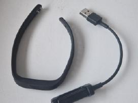 Skaičiuojanti žingsnius apyrankė Fitbit