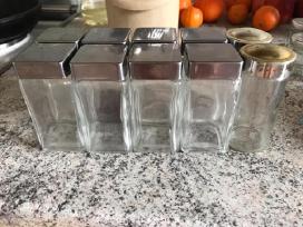 Stikliniai prieskonių indeliai