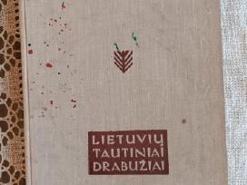 Lietuvių tautiniai drabužiai M.glemžaitė 1955m.