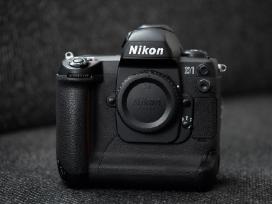 Nikon D1