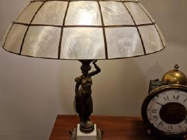 Vintažinė Art Deco bronzinė stalinė lempa