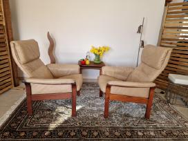 Vintažiniai mid century odiniai foteliai