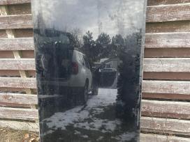 Grudintas stiklas juodas