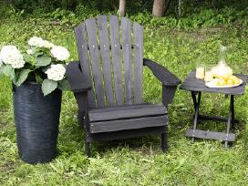 Set of garden furniture.