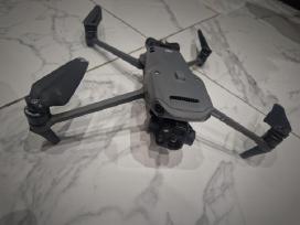 Žveriu paieška su termo dronu
