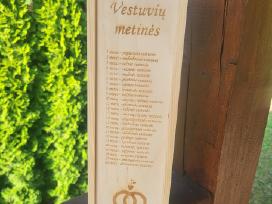 Suvenyrinė dėžutė buteliui