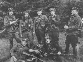 Ieškau partizanų nuotraukų, dokumentų, spaudos
