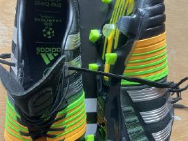 Parduodu Adidas firmos futbolo batelius