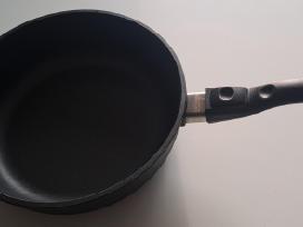 Kokybiška,nauja keptuvė 24cm/28cm