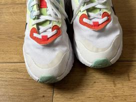 Batai Nike 39